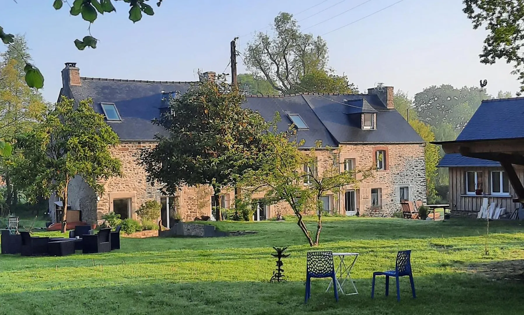 L'Eau Qui Dort - Chambres Et Tables D'Hotes Pleslin-Trigavou